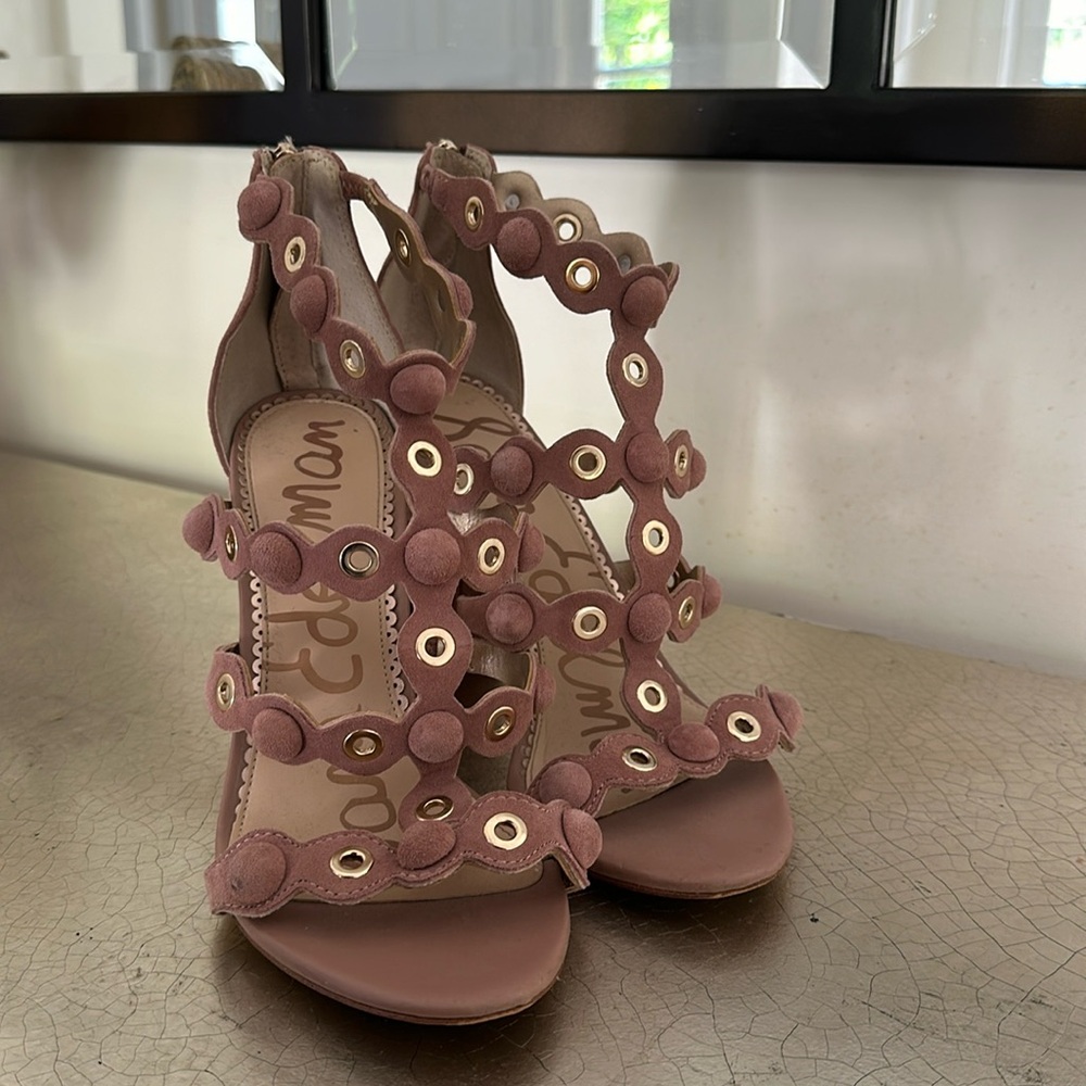 SAME EDELMAN HEELS